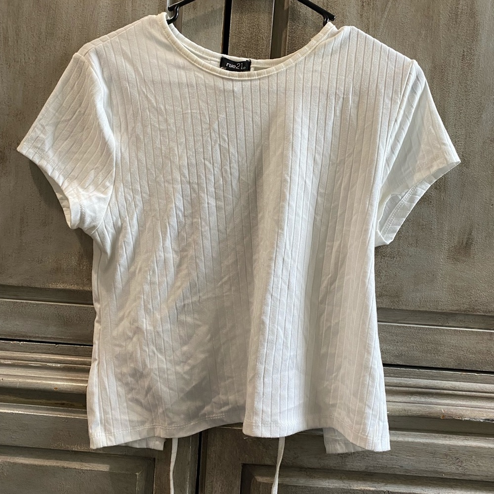 White top with back cut out